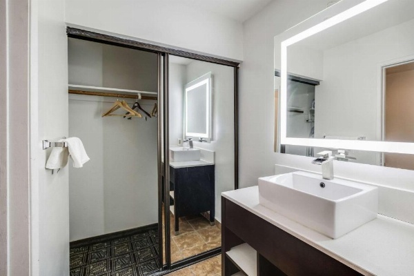 Rodeway Inn Old Town Temecula image 24