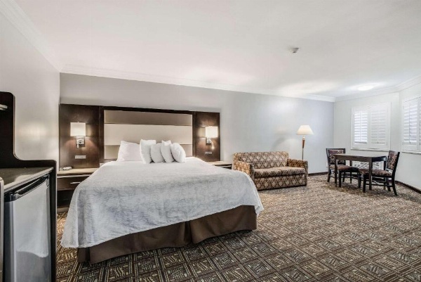 Rodeway Inn Old Town Temecula image 27