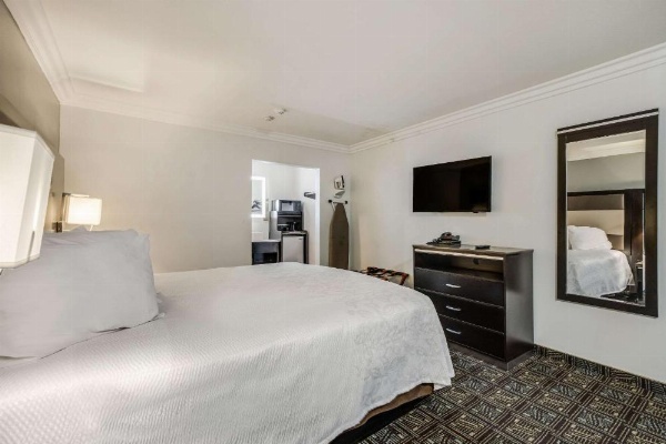 Rodeway Inn Old Town Temecula image 9